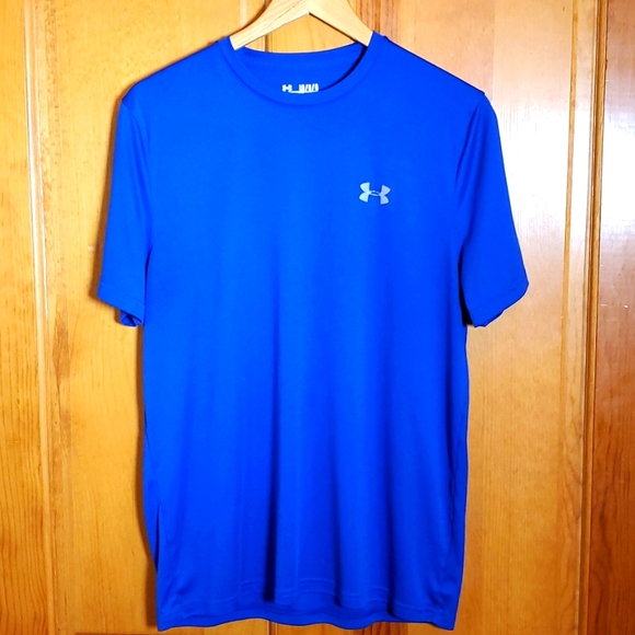 Under Armour Other - UNDER ARMOUR L BLUE HEAT GEAR BLUE SHORT SLEEVE ACTIVEWEAR